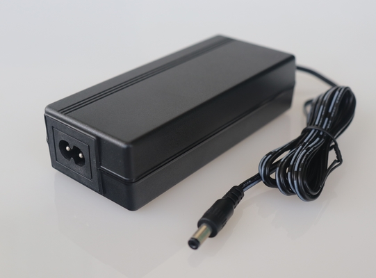 24v 3a Adaptador de alimentação IEC61558 Certificado